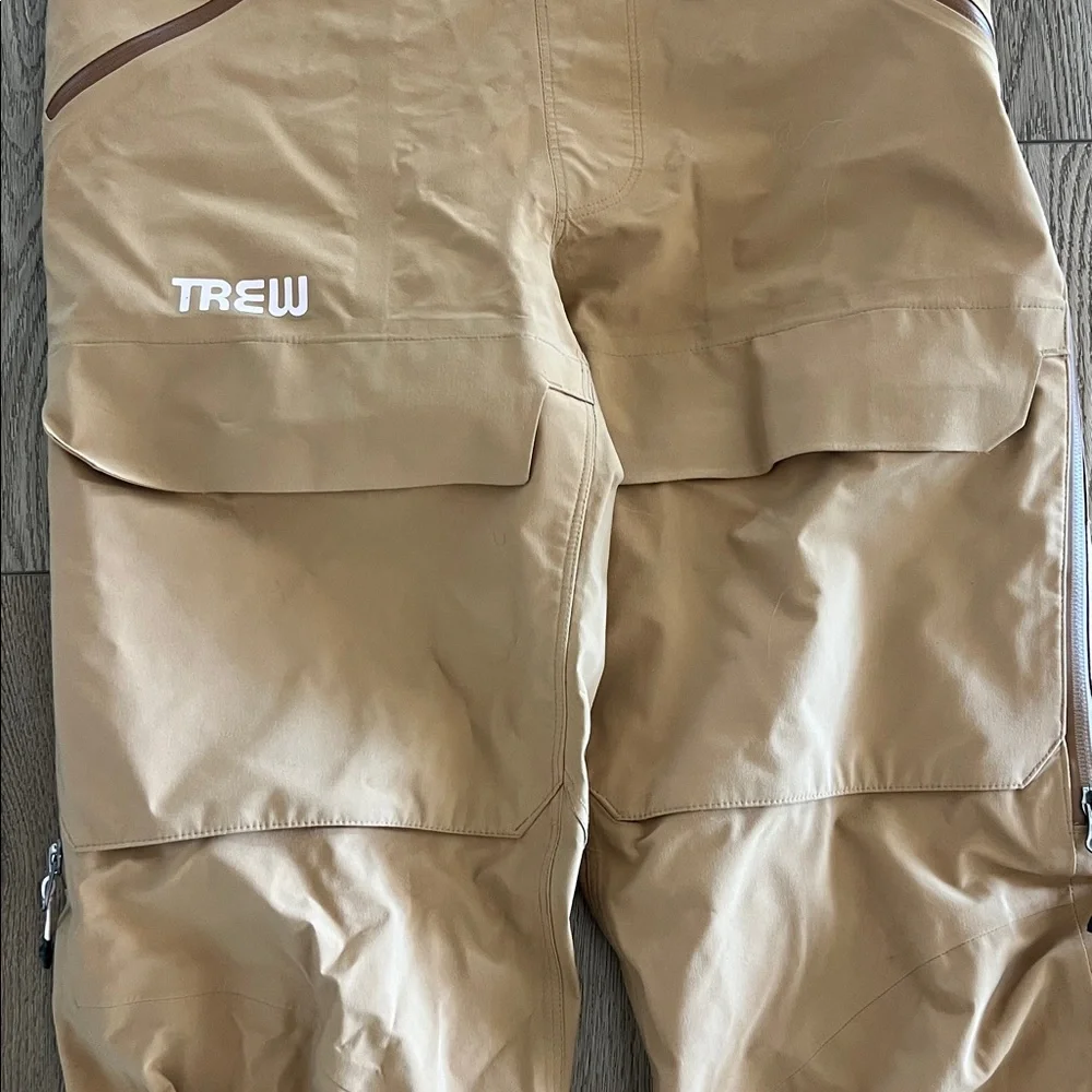 Trew Snow Bibs - Picture 4 of 15
